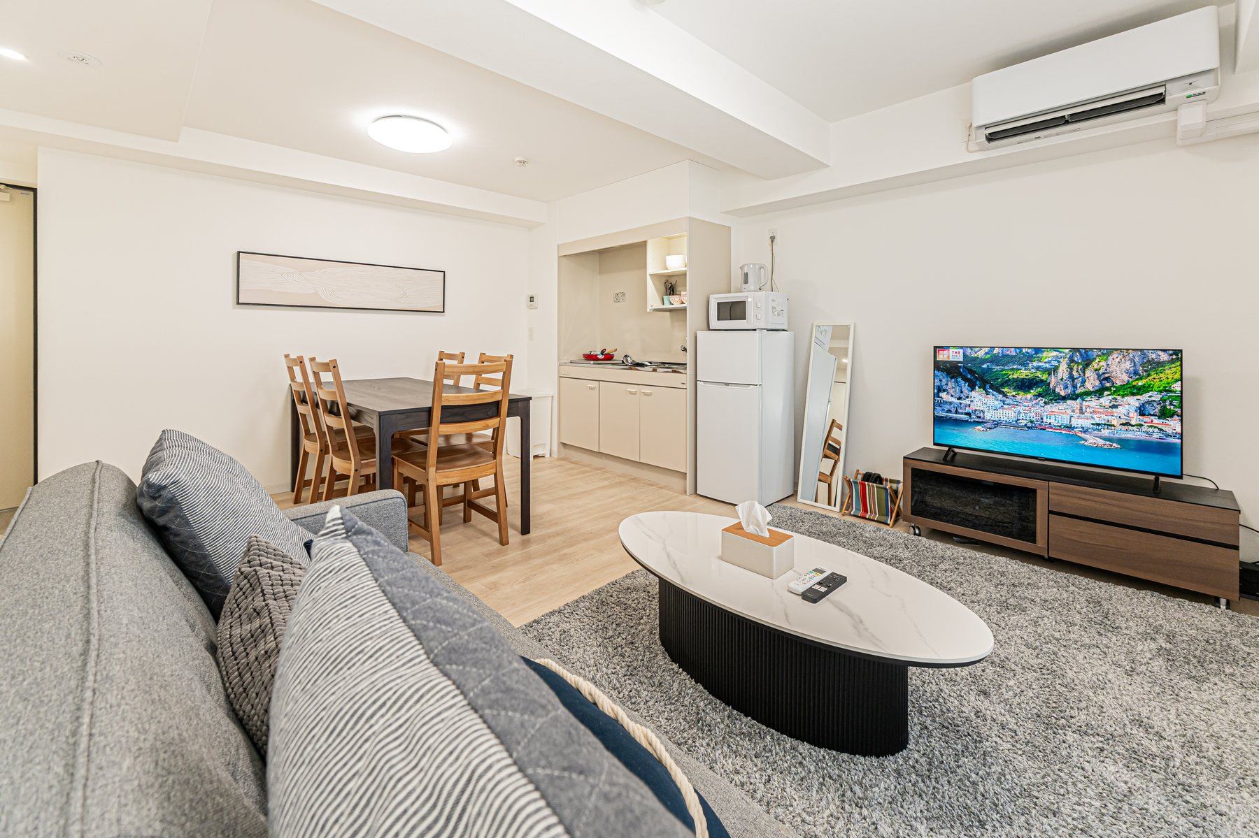 Large suite living room