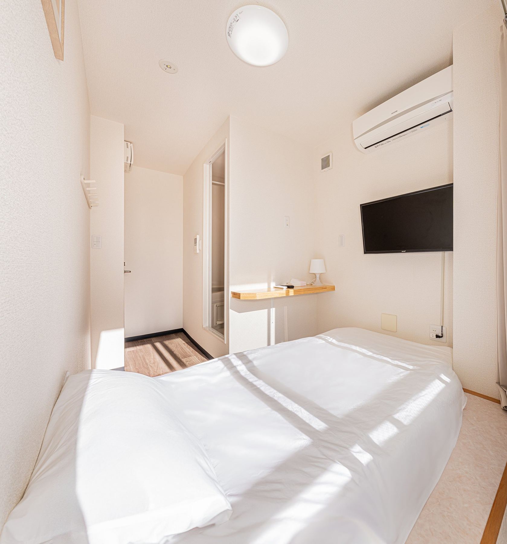 Single tatami room